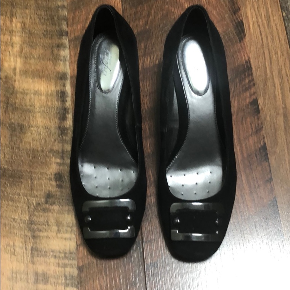 Alfani step and flex wedge